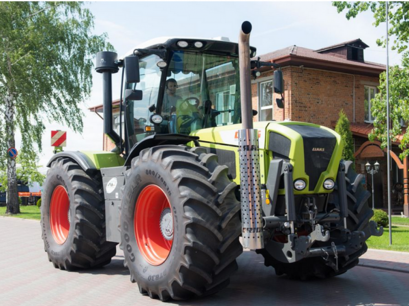 Oldtimer-Traktor типа CLAAS Xerion 3800, Neumaschine в Житомир (Фотография 1)