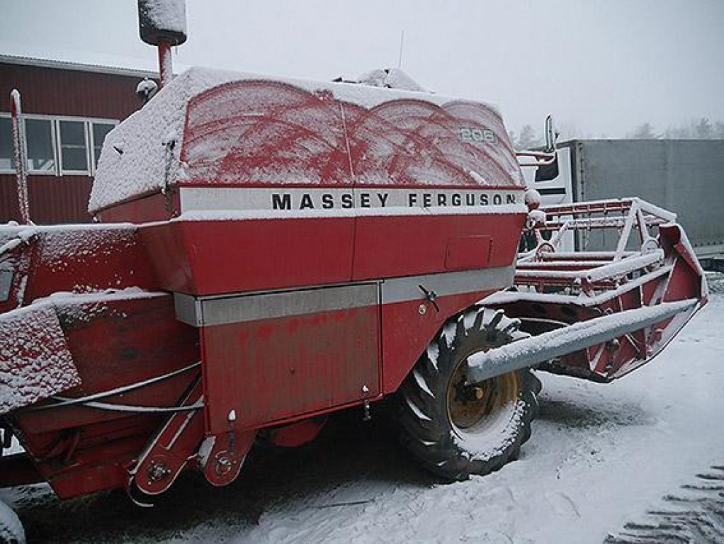 Oldtimer-Mähdrescher типа Massey Ferguson 206, Neumaschine в Рівне (Фотография 9)