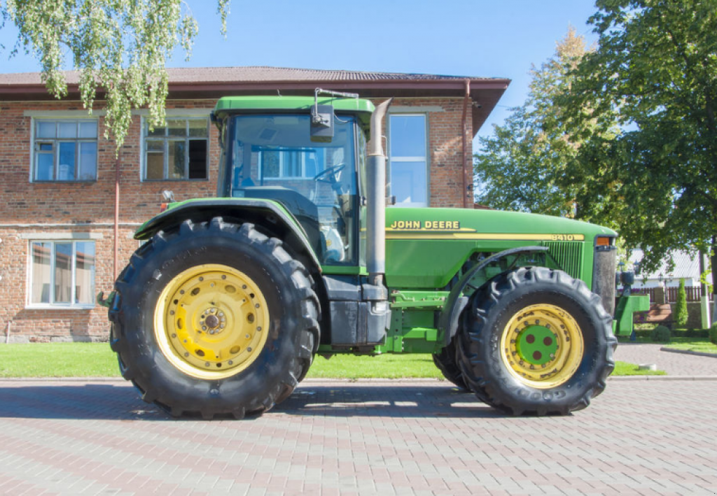 Oldtimer-Traktor типа John Deere 8410, Neumaschine в Луцьк (Фотография 5)
