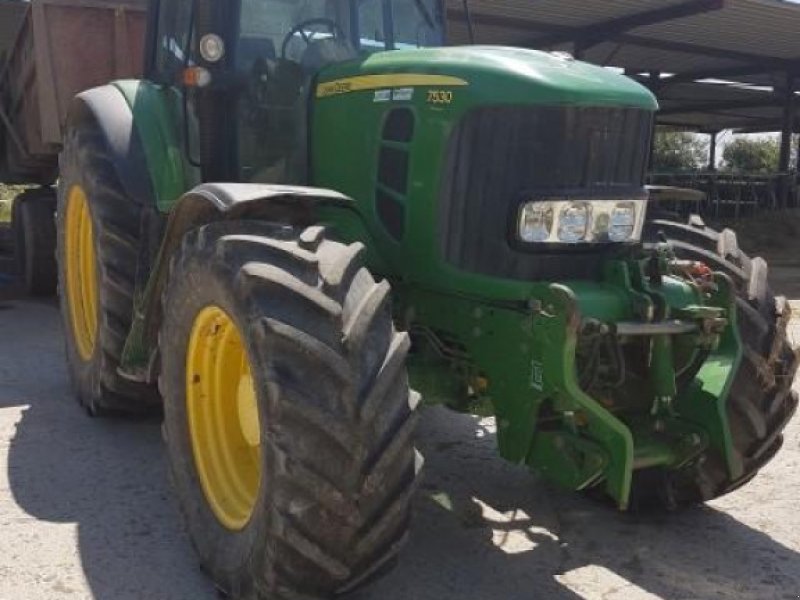 Oldtimer-Traktor типа John Deere 7530 Premium, Neumaschine в Київ