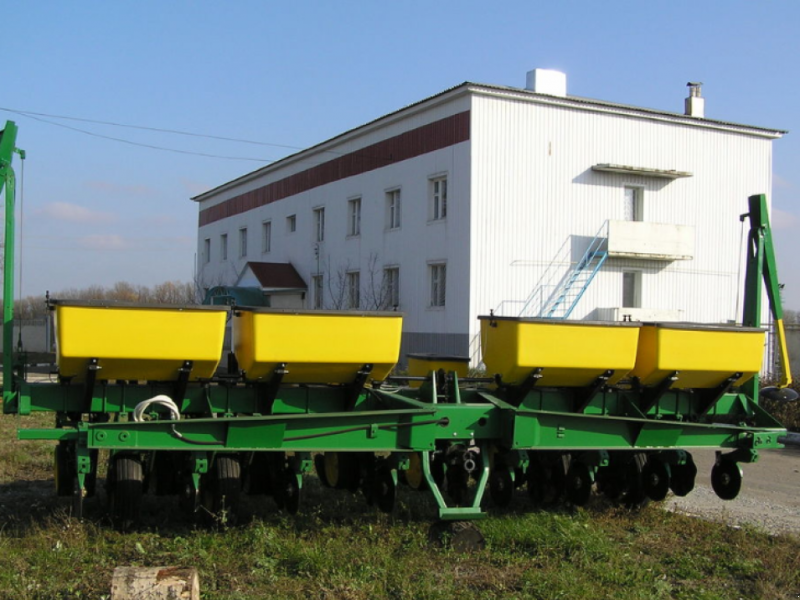 Gareeggenfelder типа John Deere 7000/8,  в Харків (Фотография 1)