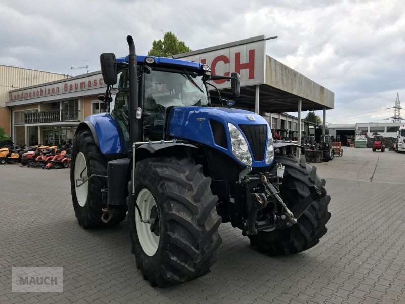 Traktor типа New Holland T7.220 Auto Command, Gebrauchtmaschine в Burgkirchen (Фотография 1)